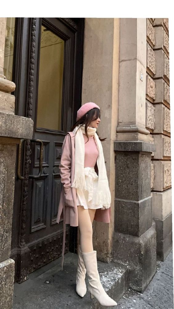 24. Effortlessly Chic in Soft Pink Layers