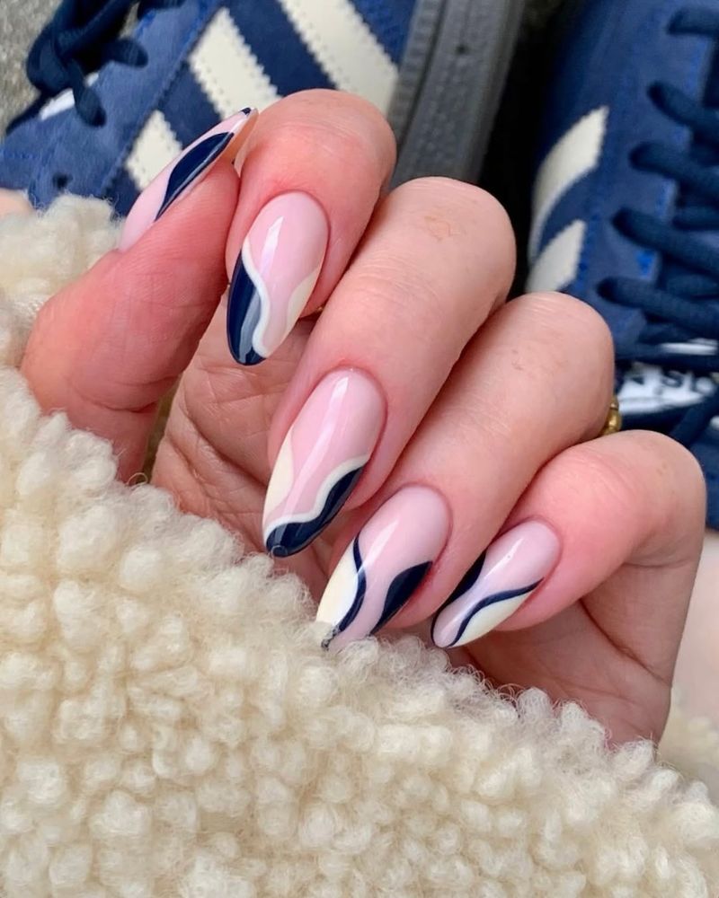 dark blue nails, classy blue manicure