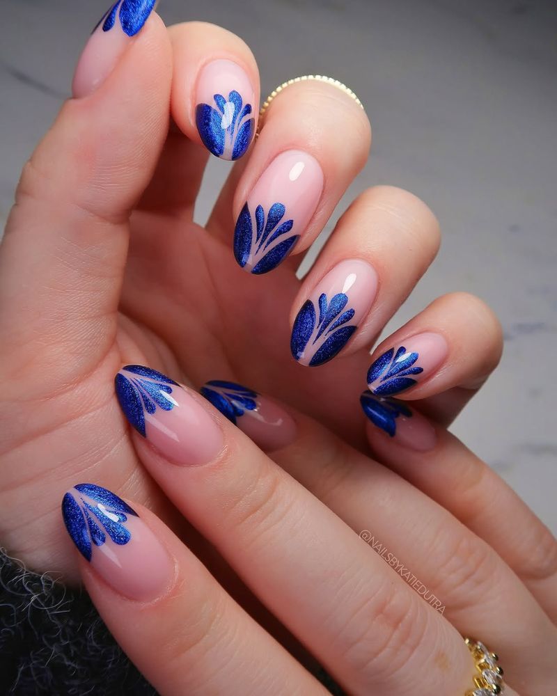 glittery blue nail art, light blue nail art