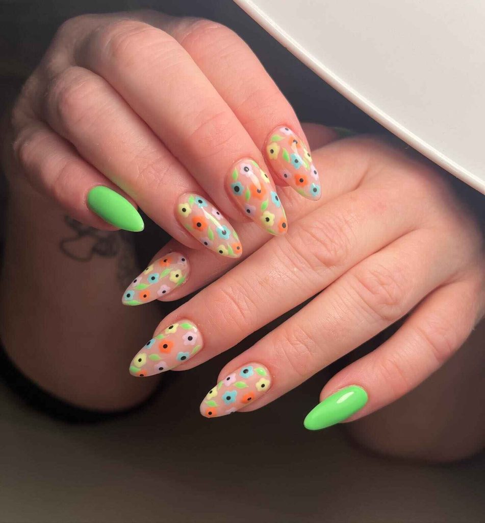 Cute Little Flower Design Nails