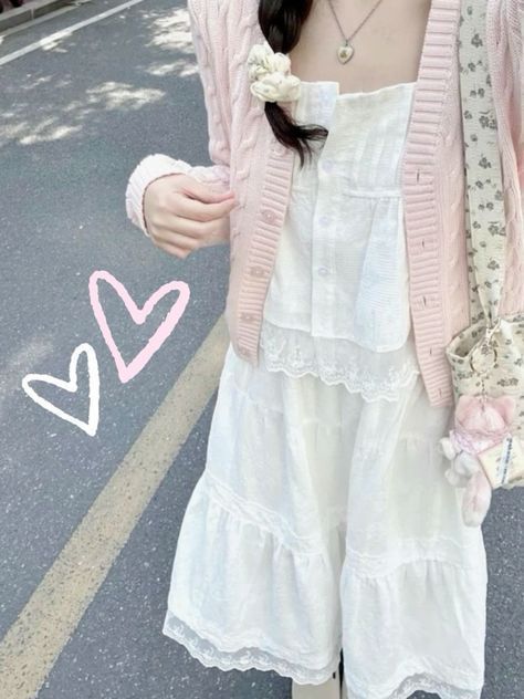 3. Soft Pink Elegance Meets Delicate Layers in Spring