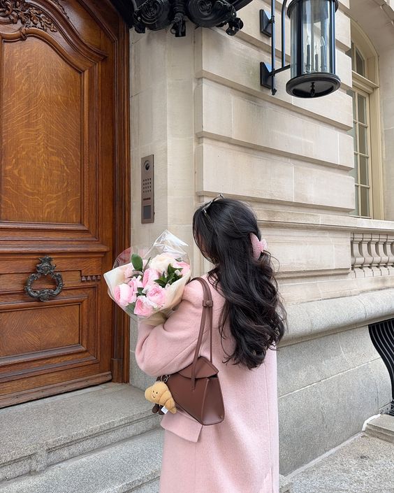 28. Soft Pink Elegance Meets Parisian Charm