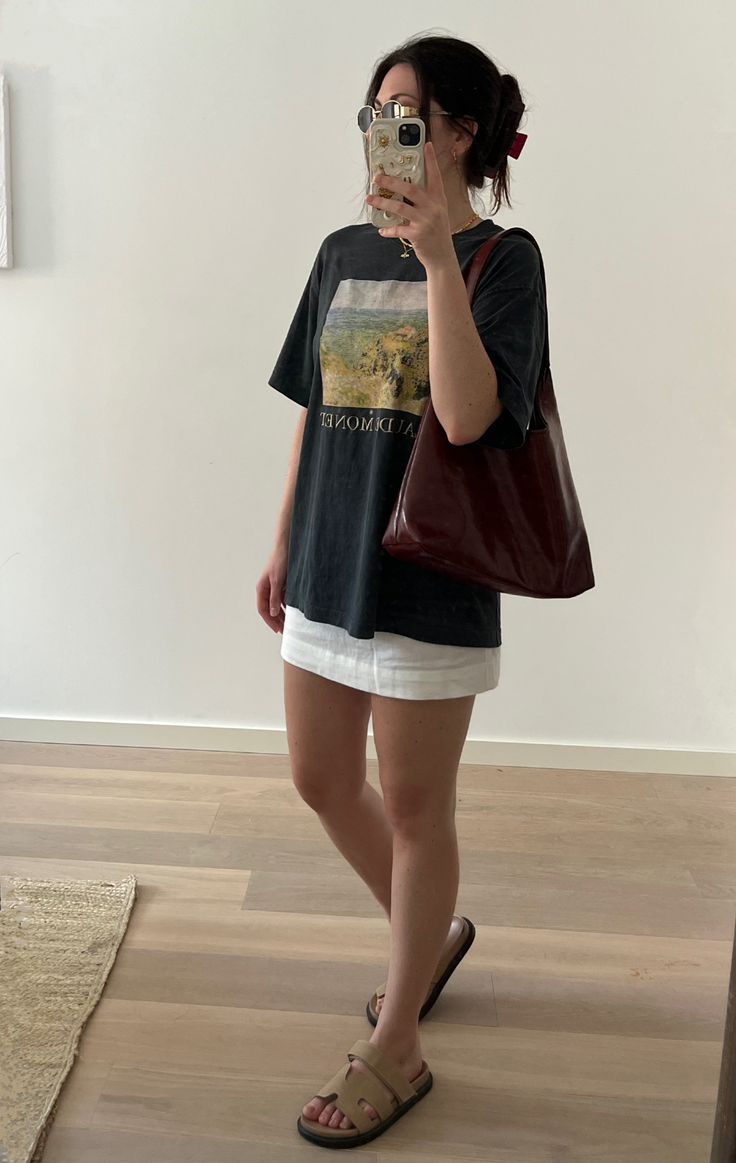 Casual Chic with a Laid-Back Edge
