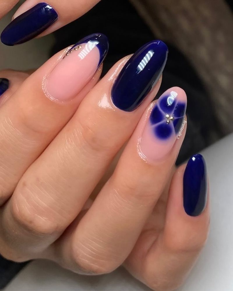 navy blue nails, classy manicure