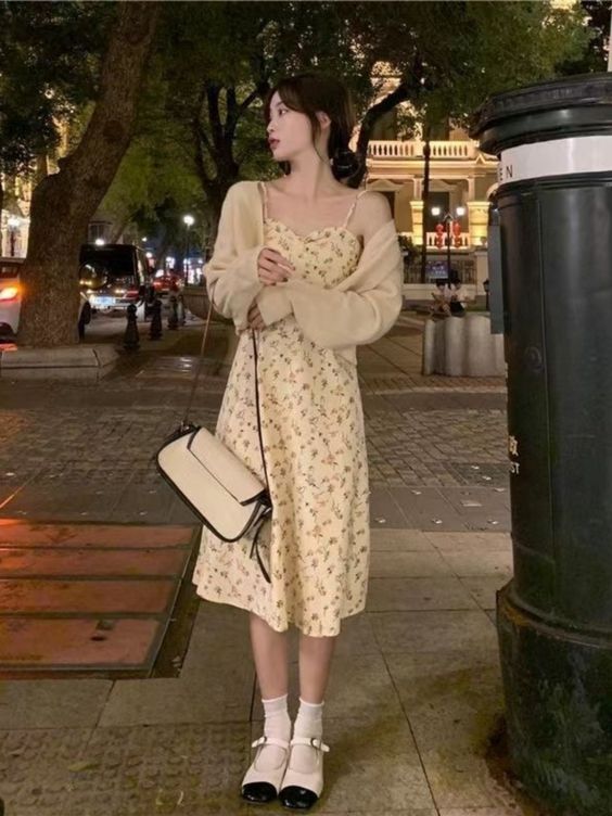 20. A Dreamy Floral Midi Dress for Spring Evenings
