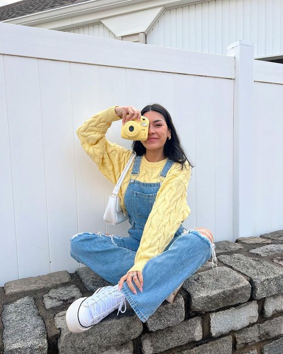 11. A Cheerful Burst of Sunshine in Pastel Layers
