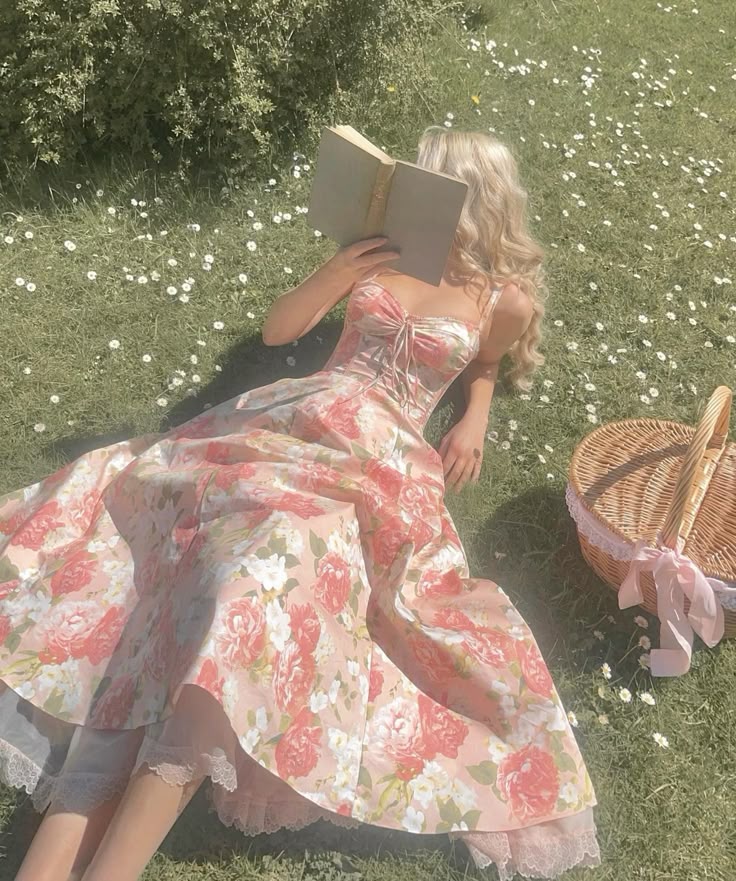 25. Romantic Blossoms: The Quintessential Coquette Spring Look