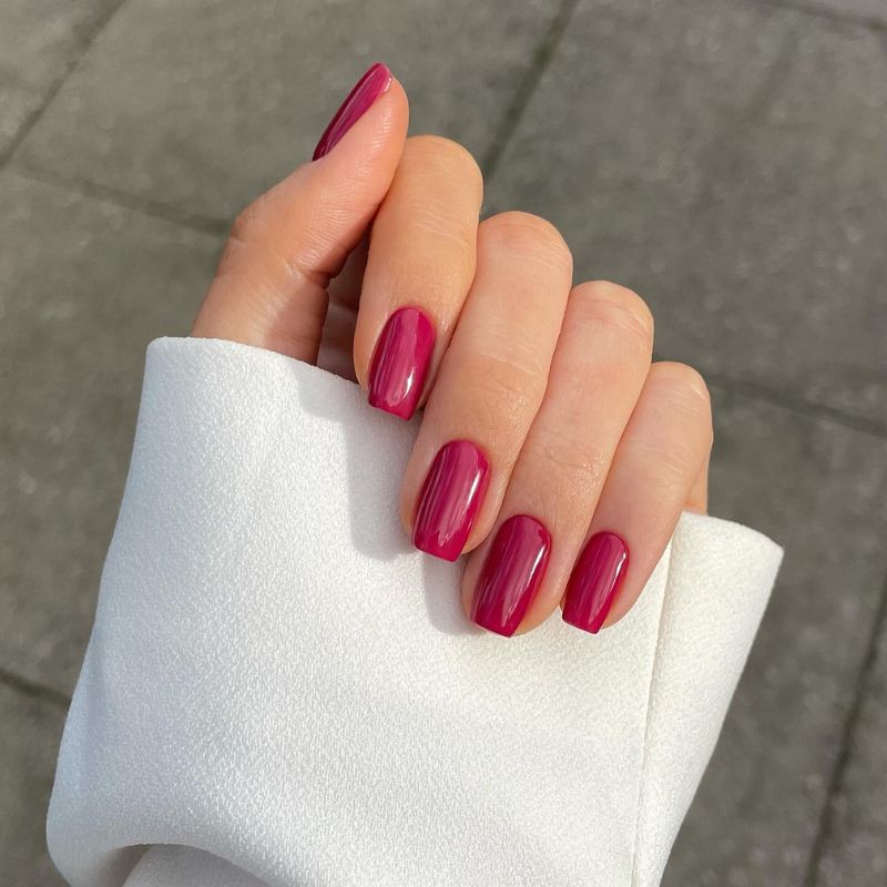 Berry Magenta Short Nails