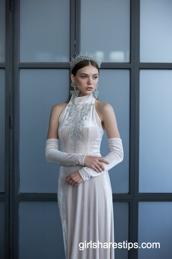 Snow Queen Minimalist