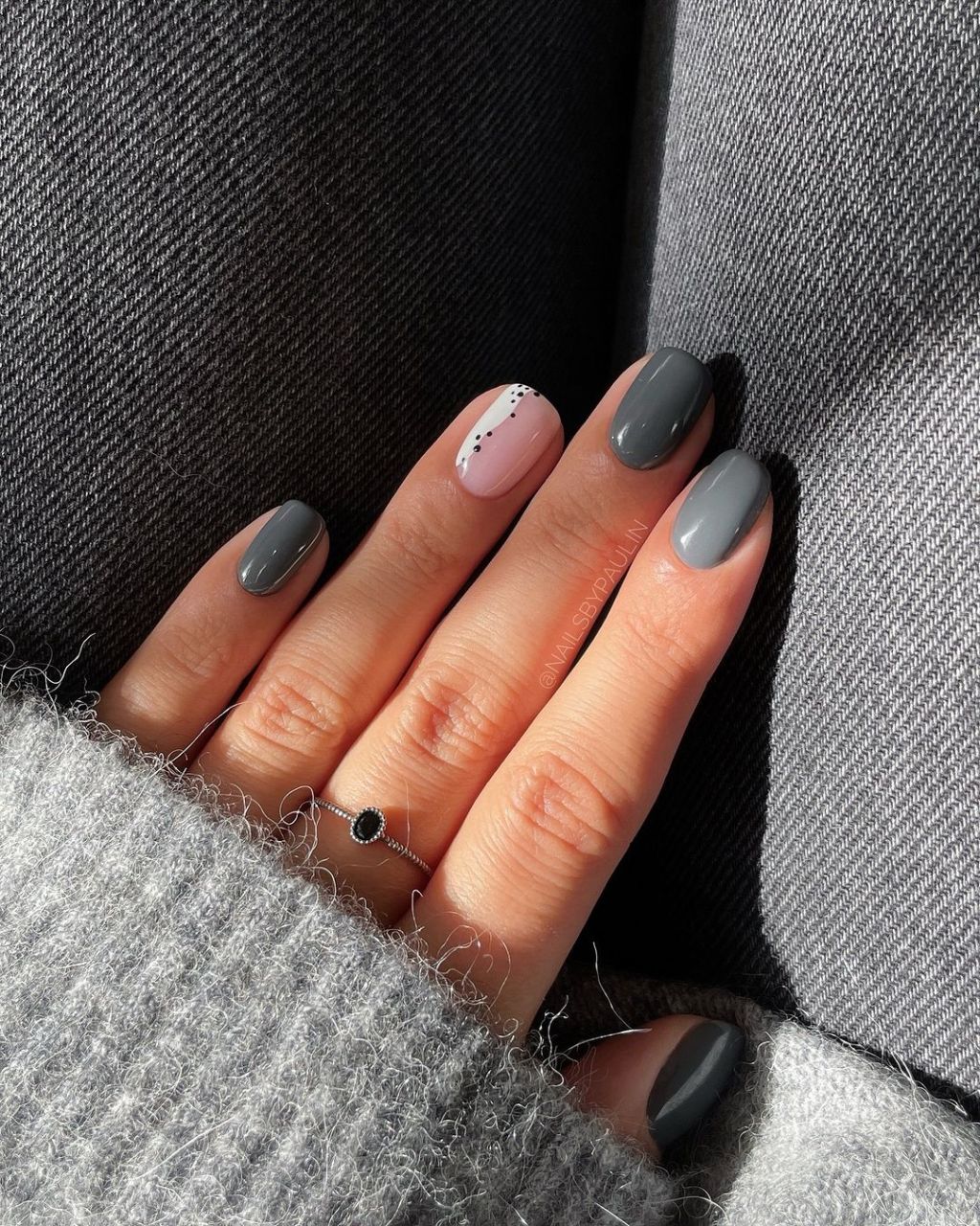 cute short gradient grey simple nail designs with trendy white swirl nail art on one finger