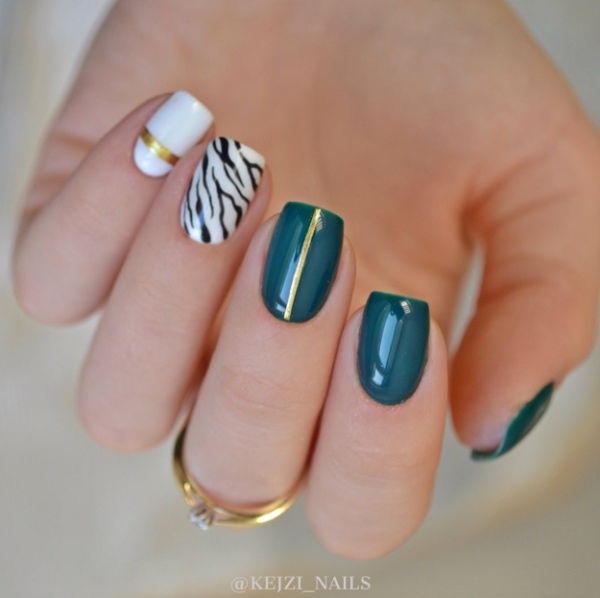 This classy zebra print set comes courtesy of @kejzi_nails