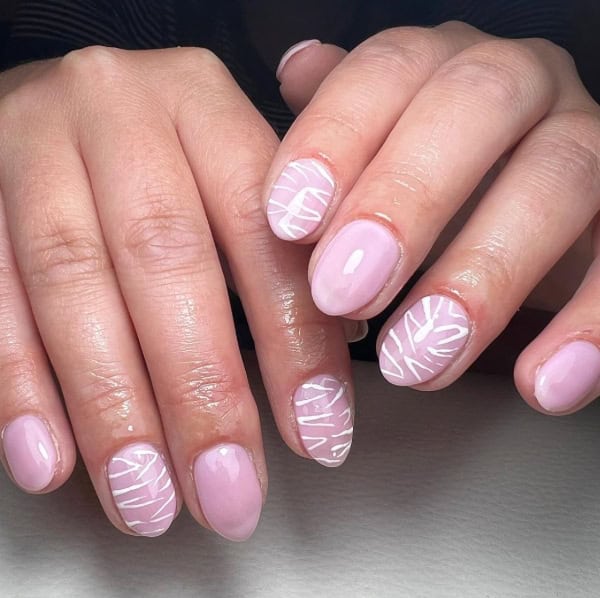 @maisieleahnails