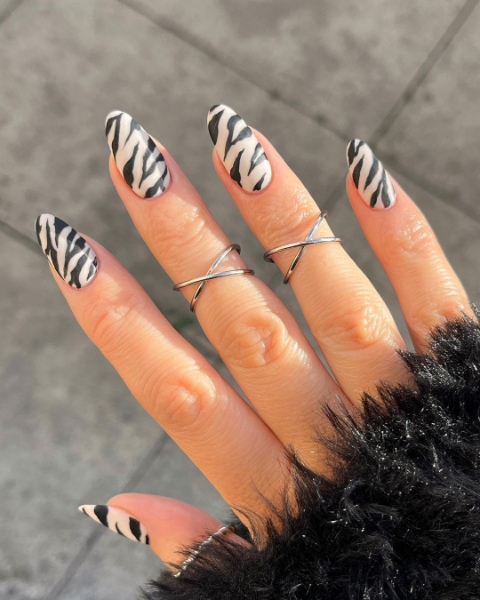 @meraki_nails_cardiff