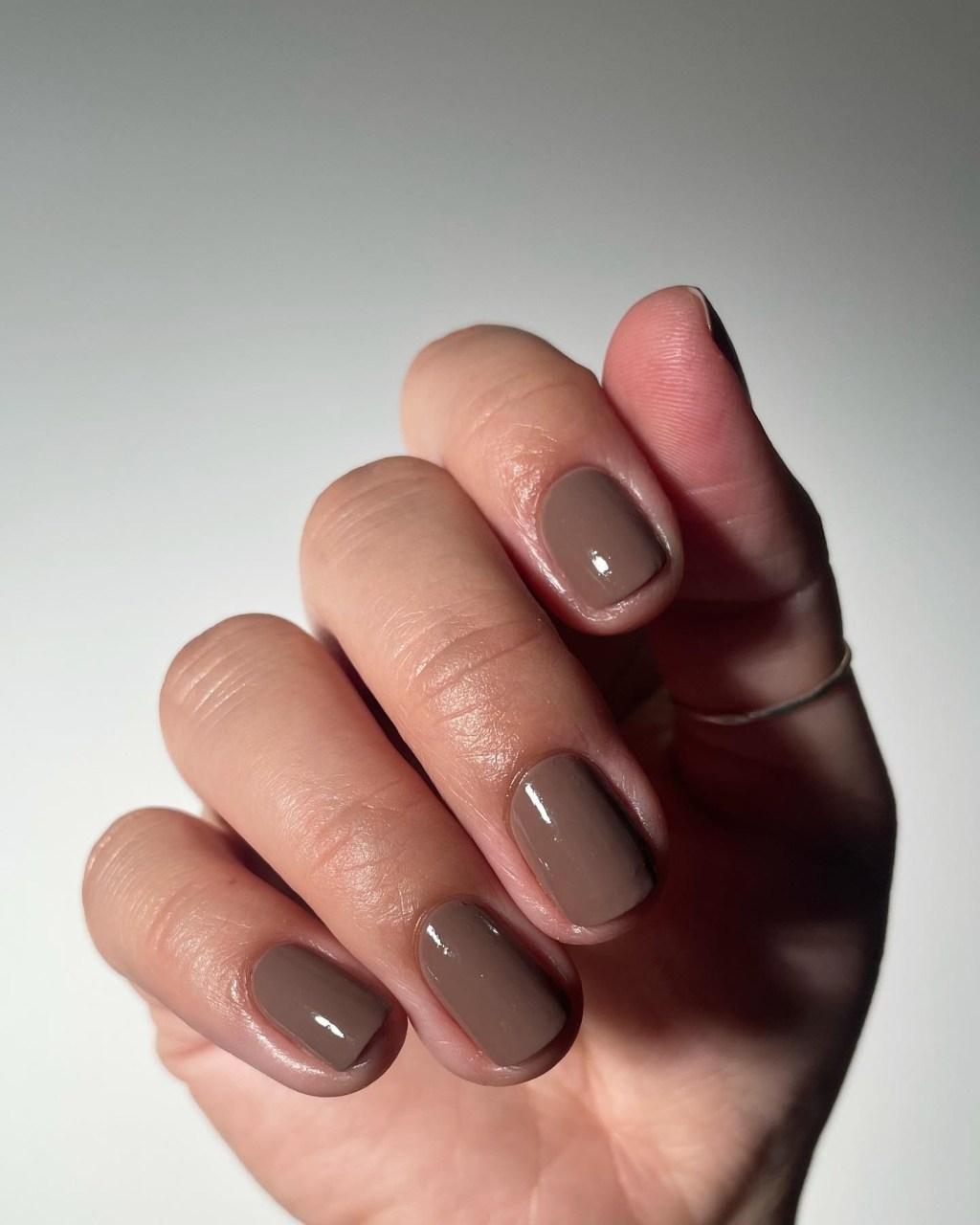 short simple nail inspo and ideas with a trendy mocha mousse brown polish