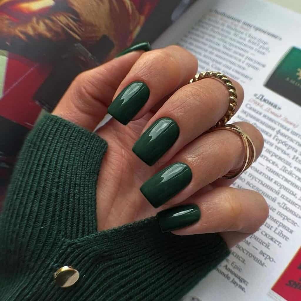 Minimalist Emerald Nails